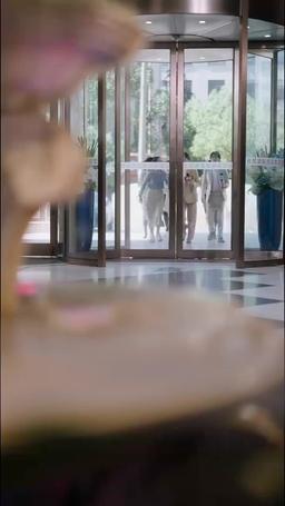 Wait, I'm the Leading Actor's First Love? episode 1