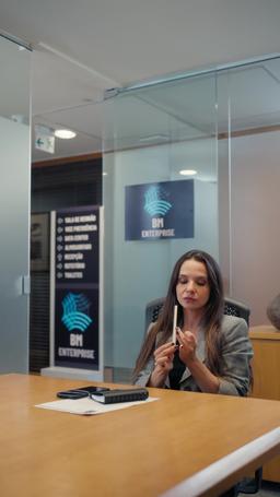 Bajo la Máscara de Mi Esposo CEO episode 39