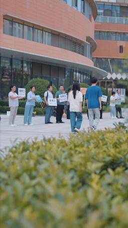 斷親後四個姐姐跪求我回家 episode 18