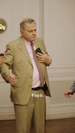 Dinero, Armas y Feliz Navidad episode 66