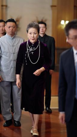 مفاجأة يا سوزان، أنا الإمبراطور episode 66