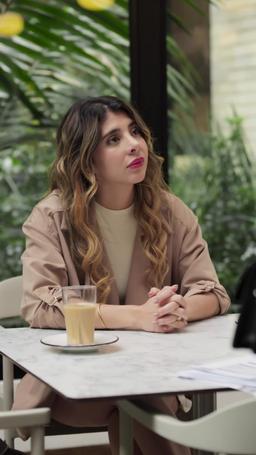 نعم، كان حبا من النظرة الأولى trailer