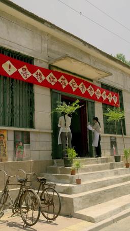 [مدبلج] شريرة السبعينيات وعائلة لا تُقهر episode 36