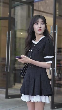 網戀奔現後被總裁掐腰寵 episode 49