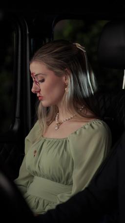 Menemani Dokter Miliader Kejam episode 26