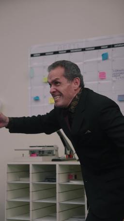 Hey Jefe, Su Empresa Está Siendo Bombardeada episode 64