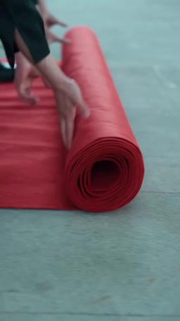 Derrière l'Uniforme : L'Homme Invincible episode 4