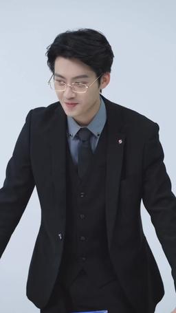 網戀奔現後被總裁掐腰寵 episode 47