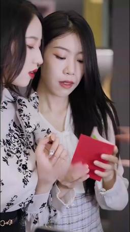 Wait, I'm the Leading Actor's First Love? episode 2