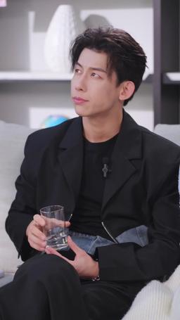 Un Lío de Amor episode 18