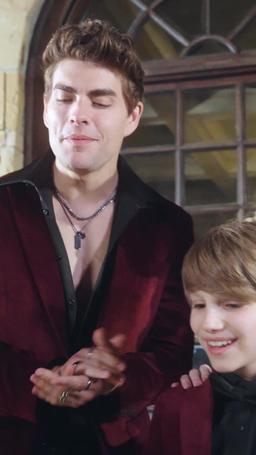 Come baciare un vampiro episode 65