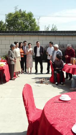 Trzy Córki Składające Życzenia z Okazji Urodzin episode 15