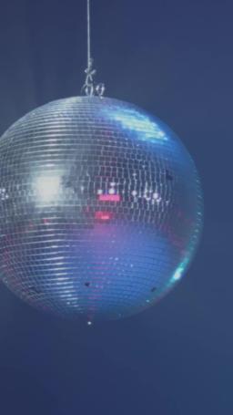 La Estríper Virgen y El Jugador Estrella de Hockey episode 8