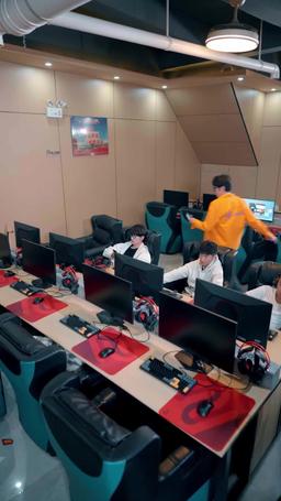 In Love With My Classmate's Mom episode 33