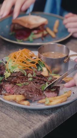 Jatuh Cinta pada Sahabat Ayahku episode 25