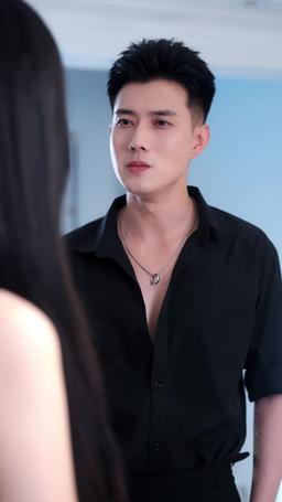 Ratu Hukum Vivian episode 8