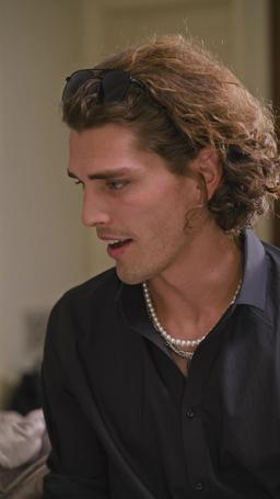 Incinta e sposata con una star del cinema episode 69