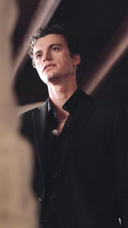 دماء وفضة: صعود رفيقة القائد المرفوضة episode 43