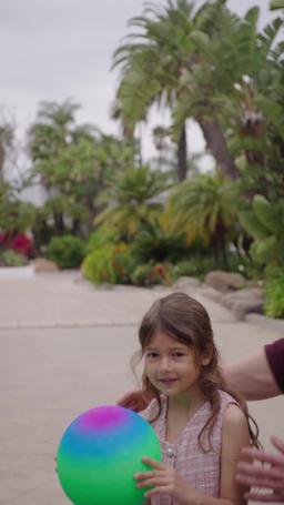 Die Rückkehr der verlorenen Erbin trailer