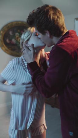 Comment Embrasser un Vampire episode 17