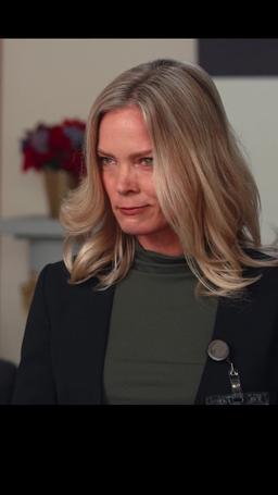 Christmas with a Prince: Becoming Royal episode 20