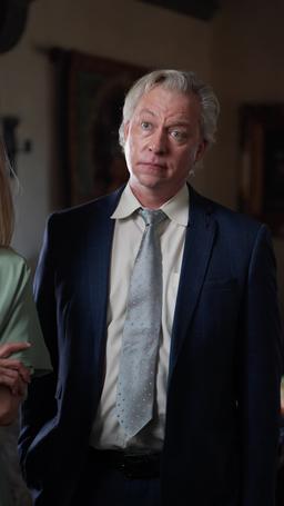 Step Aside, I'm the King of Capital Full Episodes ReelShort