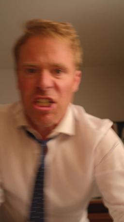 La boss affronta i bulli di Las Vegas! episode 34