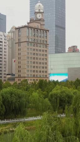 踹翻渣男後，首富千金馬甲藏不住了 episode 100