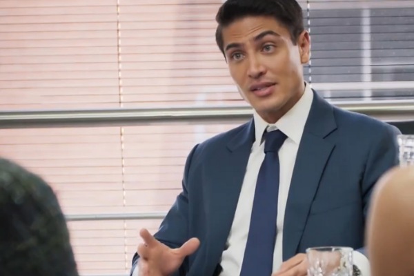 Actor Manuel Pacheco como Cristóbal Noriega en  Sí a primera vista  