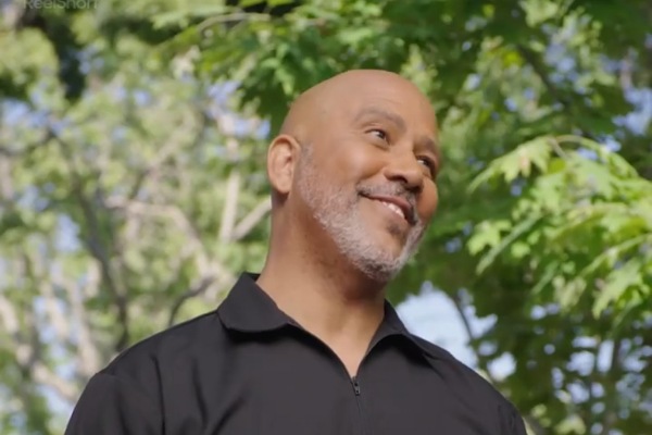 Personajes Anna Holloway Ron Gonzalez El regreso de la heredera perdida