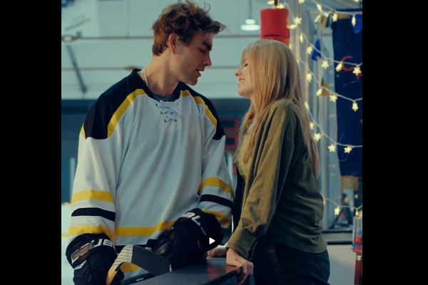 fingio ser un piloto comun por 10 años