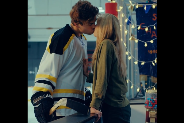 Aterrizaje perfecto en tus brazos completa