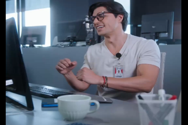 Corriste a un Genio Tech resumen de la trama