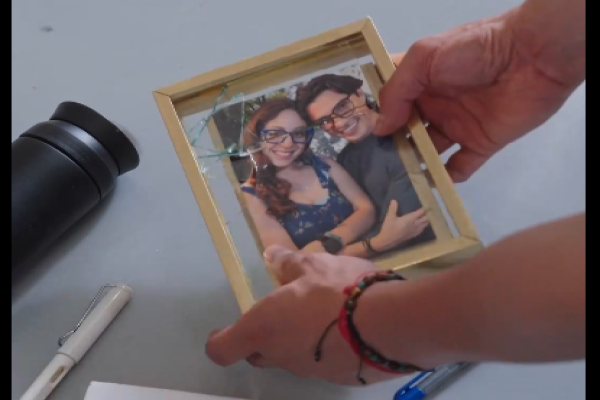 Corriste a un Genio Tech dónde ver