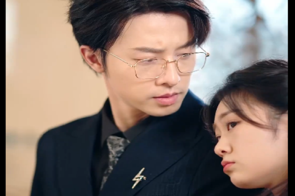 Renacer en sus brazos trillizos con el tio de mi ex resumen de la trama