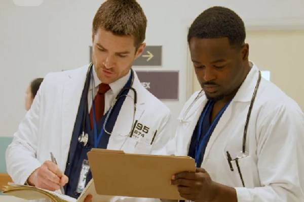 El Doctor Jefe es el Papi de mi Bebé historias