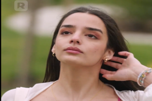 actriz Un trato con el capitán del hockey