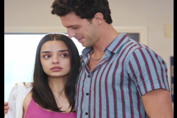 Un trato con el capitán del hockey completa