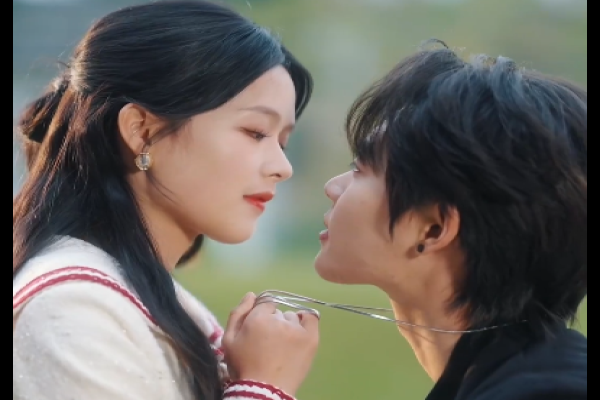 revelar alzar y reinar en español