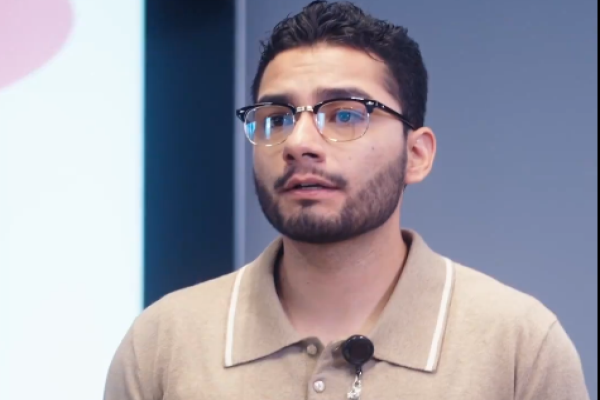 Corriste a un Genio Tech resumen de la trama