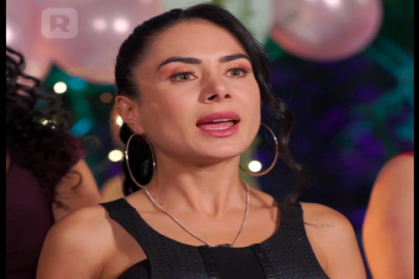 Verdadera Heredera vs Falsa Millonaria