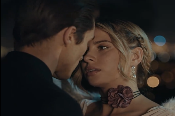 Amor Fingido Con Mi Enemigo Rico introducción