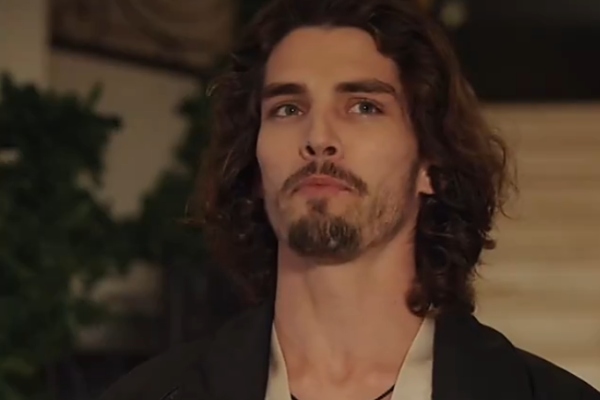 Actor Blake Lewis reelshort