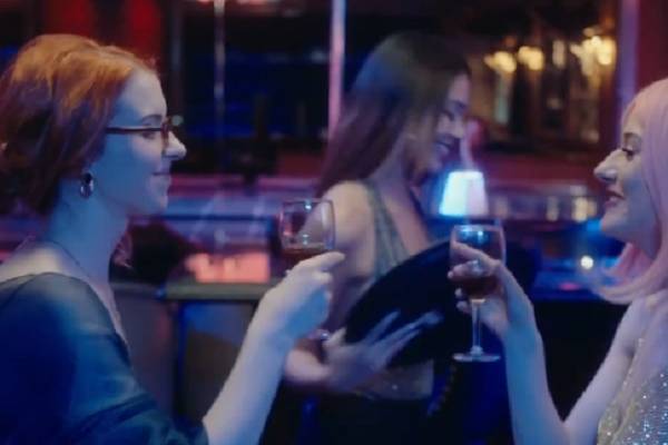 El amor es una danza peligrosa trama