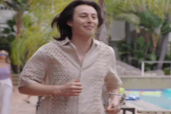 El regreso de la hija desterrada doblada al español