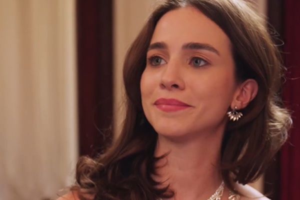 Encontré un Marido Multimillonario Sin Hogar para Navidad completo dublado