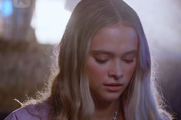 Para Salvar a Su Hija Pide Matrimonio en Público Dailymotion sub español