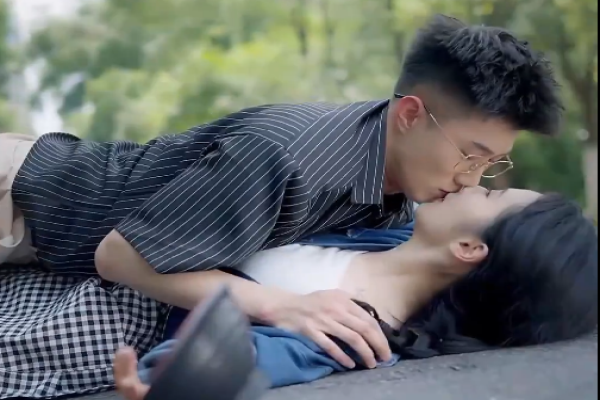 Mi esposo mudo es un celoso empedernido completo