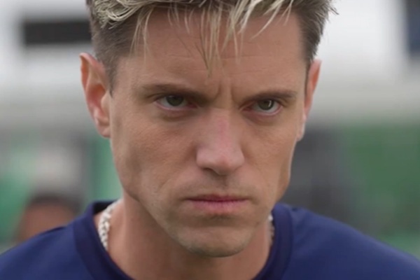 Cómo deshacerse de una estrella de fútbol Película Completa en español latino elenco