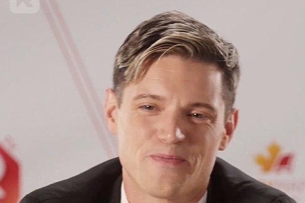 Cómo deshacerse de una estrella de fútbol Final